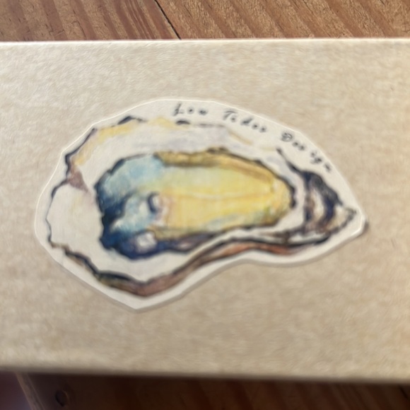 Unique artisan design she'll earrings w/ gold edges and leapard painting - Picture 2 of 3